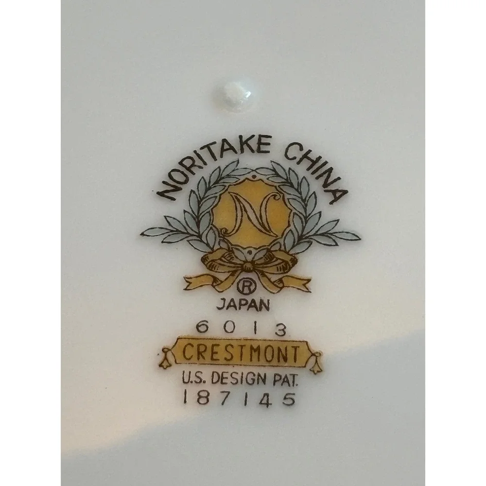 Noritake Crestmont 6013 Dinner Plates Set of 4 White Platinum Trim Japan 10.5 in